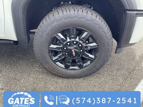 Used 2024 GMC Sierra 2500 AT4 w/ AT4 Premium Plus Package AWD/4WD image 37
