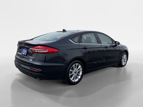 Used 2020 Ford Fusion SE FWD image 6