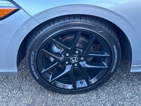 Used 2023 Honda Civic Sport image 2