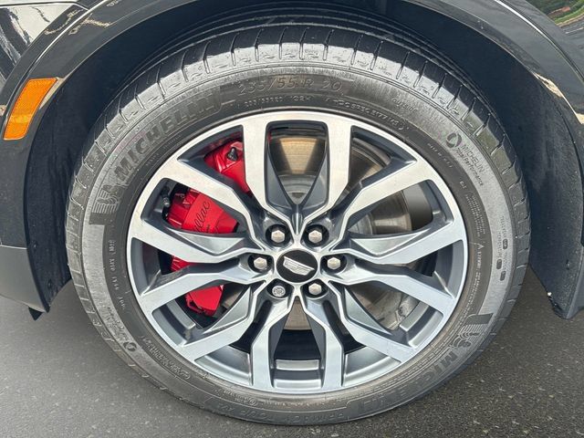 Certified 2022 Cadillac XT5 Sportv w/ Platinum Package AWD/4WD image 9