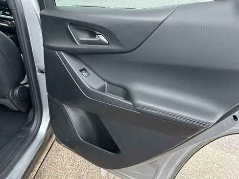 Used 2025 Chevrolet Equinox LT w/ Convenience Package II image 21