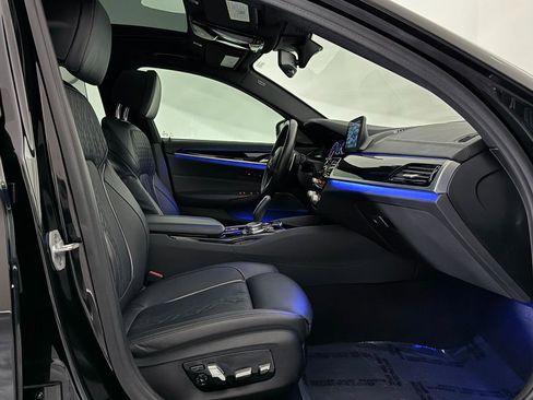 Used 2019 BMW M550i xDrive w/ Dynamic Handling Package AWD/4WD image 26