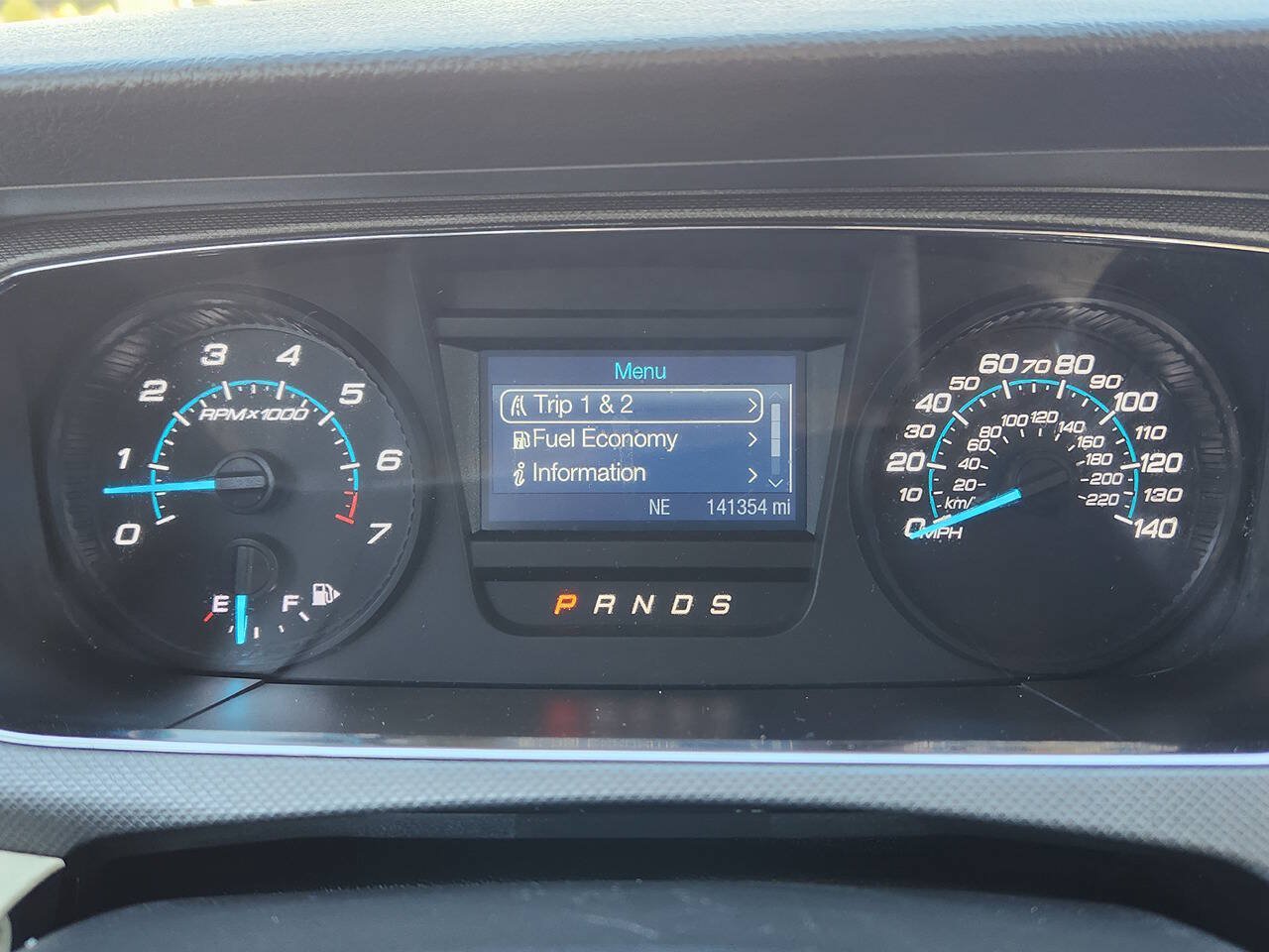 Used 2016 Ford Taurus SE FWD image 23