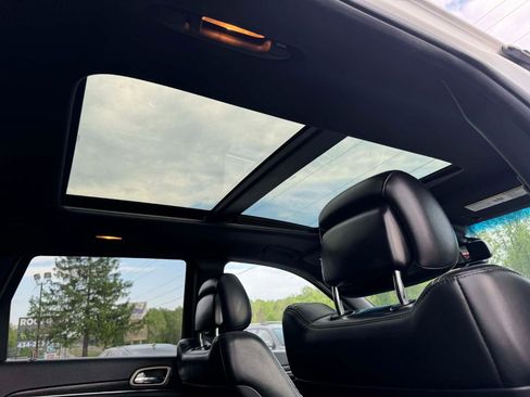 Used 2015 Jeep Grand Cherokee Limited w/ Luxury Group II AWD/4WD image 17