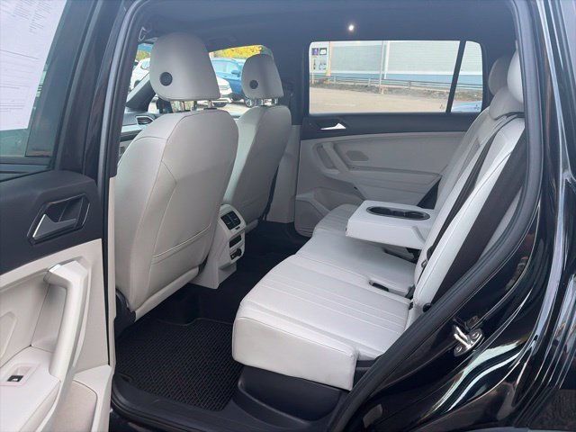 Certified 2023 Volkswagen Tiguan SE R-Line AWD/4WD image 17
