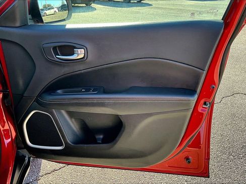 Used 2018 Jeep Compass Latitude w/ Popular Equipment Group image 24