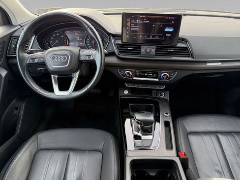 Used 2021 Audi Q5 Premium w/ Convenience Package image 11