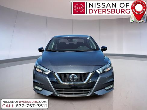 Used 2021 Nissan Versa SR w/ Convenience Package FWD image 5