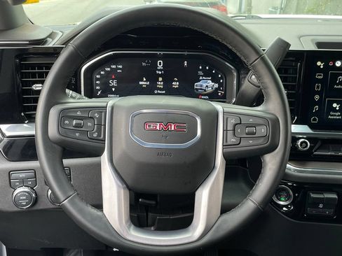 Used 2025 GMC Sierra 1500 SLT AWD/4WD image 16