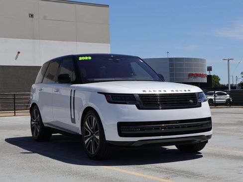 Used 2023 Land Rover Range Rover SE AWD/4WD image 3