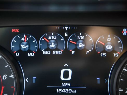 Used 2021 Chevrolet Camaro ZL1 RWD image 29