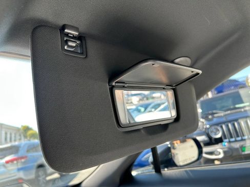 Used 2024 Cadillac Lyriq Sport AWD/4WD image 34