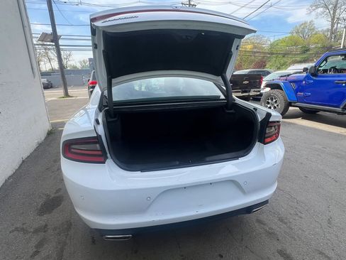 Used 2022 Dodge Charger SXT image 9