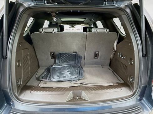 Used 2021 Chevrolet Tahoe LT w/ Luxury Package image 28