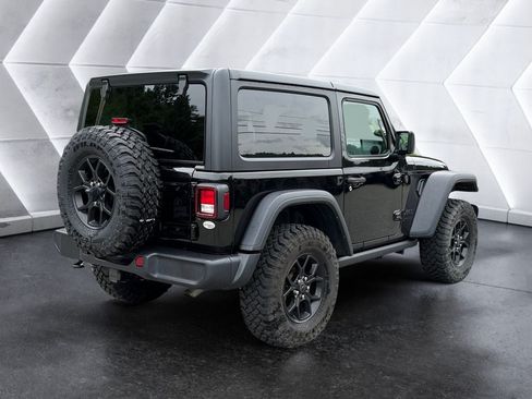 Used 2025 Jeep Wrangler Sport AWD/4WD image 6