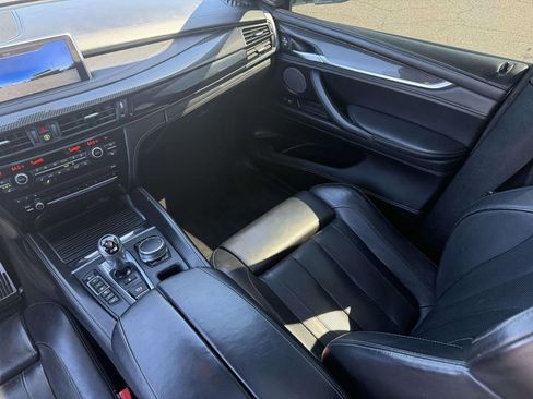 Used 2017 BMW X5 M image 28