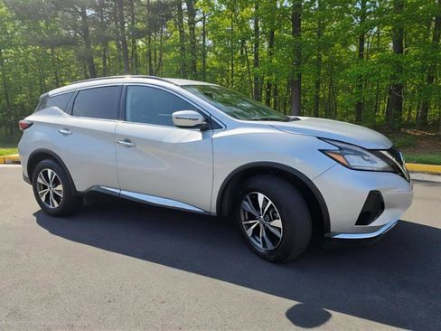 Used 2020 Nissan Murano SV image 3
