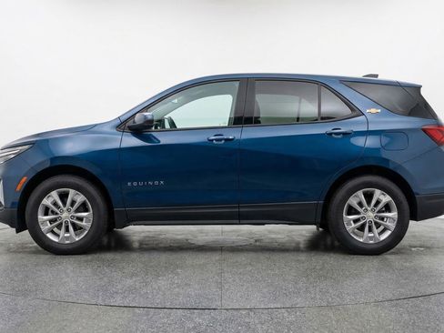 Used 2025 Chevrolet Equinox LT FWD image 5