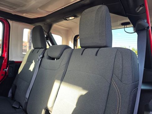Used 2025 Jeep Wrangler Unlimited Sport AWD/4WD image 18