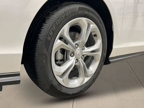 New 2025 Honda Accord LX image 11