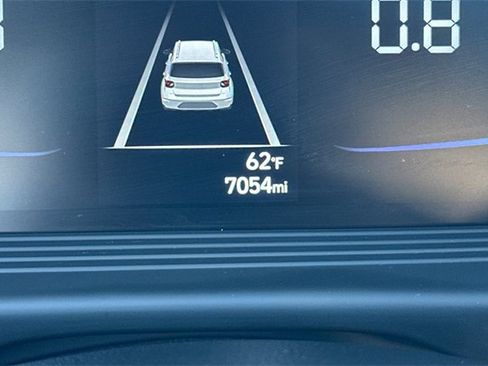 Used 2024 Hyundai Venue SEL image 30