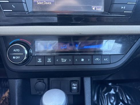 Used 2015 Toyota Corolla L image 14