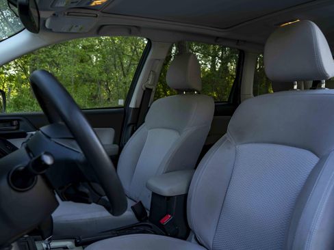 Used 2016 Subaru Forester 2.5i Premium image 17