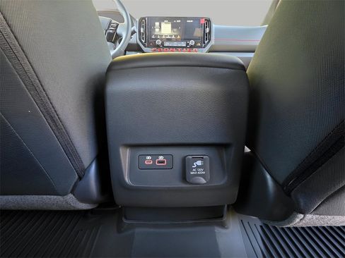 New 2026 Nissan Frontier PRO-4X w/ Pro-4x Convenience Package image 9