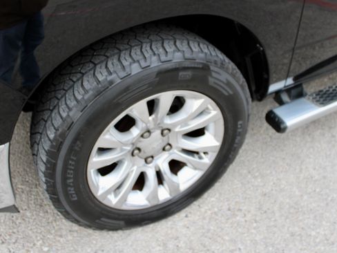 Used 2015 RAM 1500 Laramie Longhorn w/ Convenience Group image 7