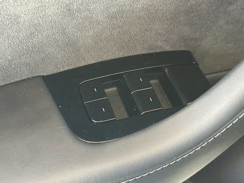 Used 2018 Tesla Model 3 Long Range image 11