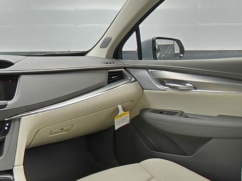 New 2025 Cadillac XT5 Premium Luxury w/ Technology Package image 11