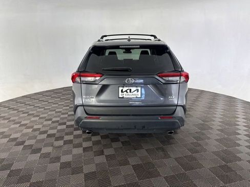 Used 2023 Toyota RAV4 XLE AWD/4WD image 8