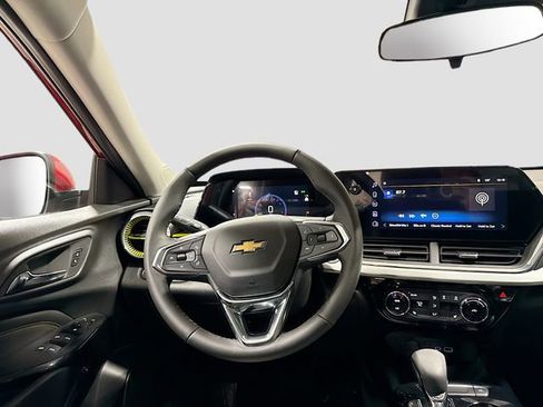 New 2026 Chevrolet Trax LT w/ Driver Confidence Package FWD image 24
