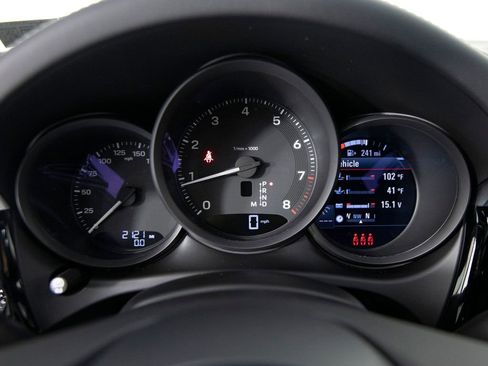 Certified 2026 Porsche Macan AWD/4WD image 23