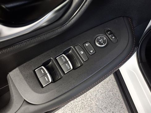 Used 2024 Honda HR-V Sport image 17