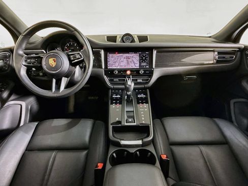 Certified 2024 Porsche Macan AWD/4WD image 11