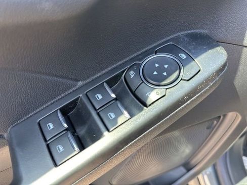 New 2025 Ford Escape SE image 11