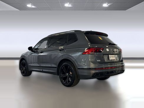 Used 2023 Volkswagen Tiguan SE R-Line FWD image 3