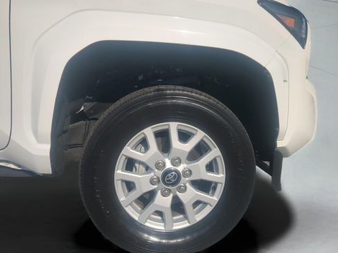 Used 2024 Toyota Tacoma SR5 w/ SR5 Upgrade Package RWD image 26