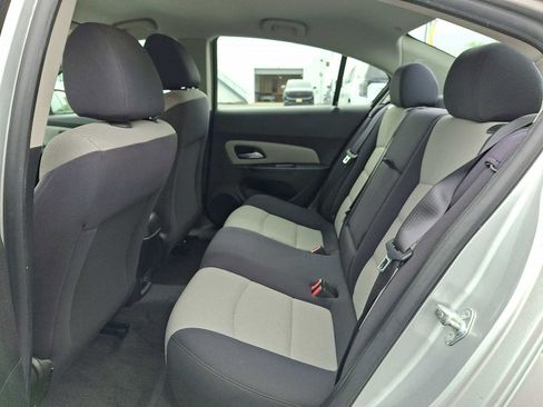 Used 2013 Chevrolet Cruze LS FWD image 11