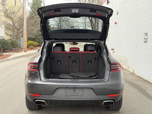 Used 2018 Porsche Macan AWD/4WD image 39