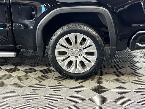 Used 2021 GMC Sierra 1500 Denali w/ Denali Ultimate Package image 14