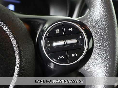 Used 2023 Kia Soul LX w/ Option Group 015 FWD image 3