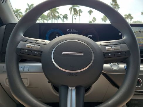 Used 2026 Hyundai Kona SE image 30