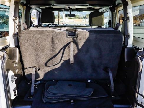 Used 2022 Jeep Wrangler Sport S image 31