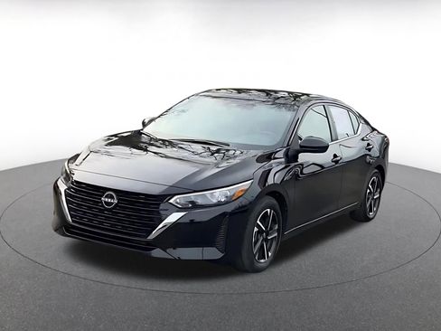 Used 2025 Nissan Sentra SV image 7