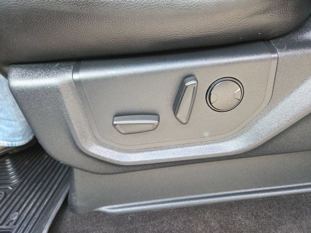 Used 2019 Ford F150 Lariat AWD/4WD image 17