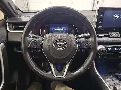Used 2020 Toyota RAV4 XSE w/ XSE Grade Weather Package AWD/4WD image 18