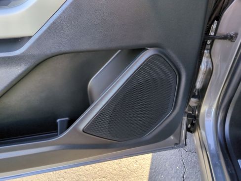 Used 2023 Ford Explorer Limited w/ Limited Technology Package image 14