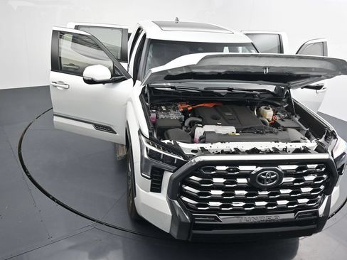 Used 2026 Toyota Tundra Platinum AWD/4WD image 25